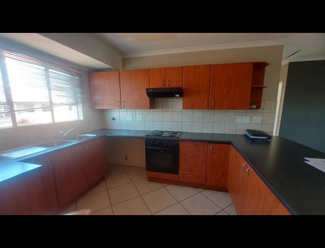 2 BEDROOM TOWNHOUSE FOR SALE IN VAN DYK PARK